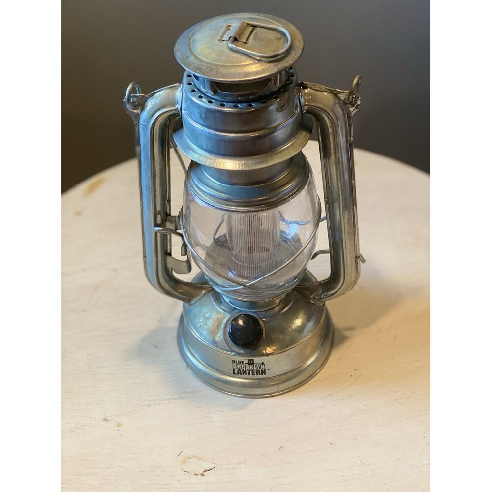Olde Brooklyn Lantern LED Antique Looking Retro Lantern (110). Battery Powered.‎